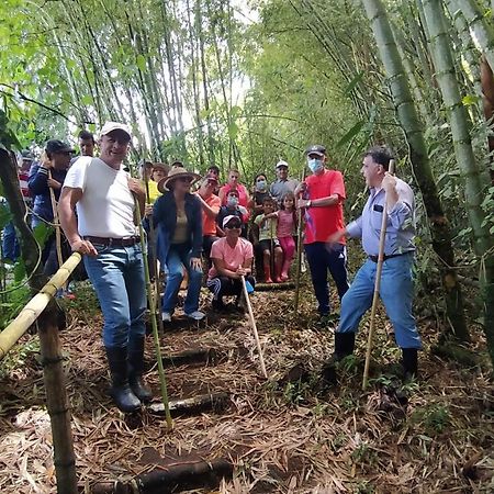 La Acuarela, Posada De La Monita Pereira Exterior foto