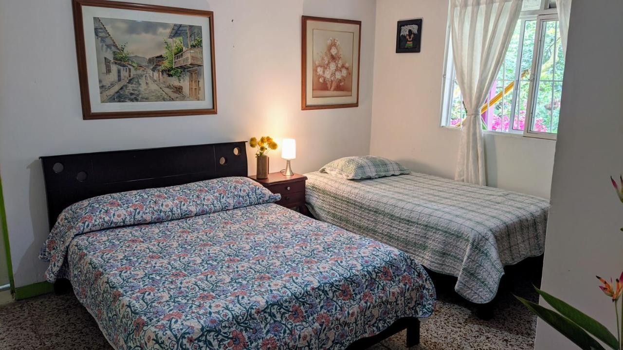 La Acuarela, Posada De La Monita Pereira Exterior foto