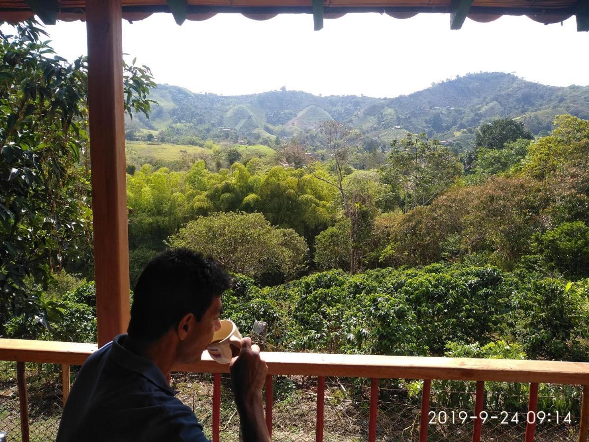 La Acuarela, Posada De La Monita Pereira Exterior foto