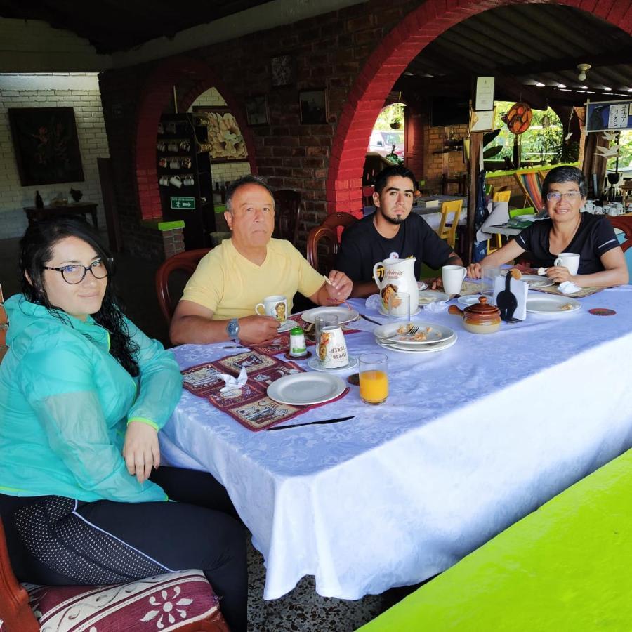 La Acuarela, Posada De La Monita Pereira Exterior foto